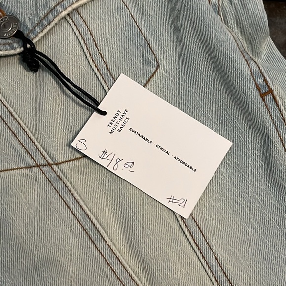 Lightwash Cropped Denim Jacket Small - Picture 2 of 3